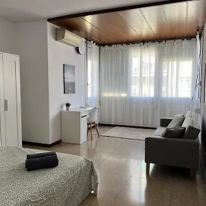 Privada En Piso Compartido Lepanto Hostel Barcelona