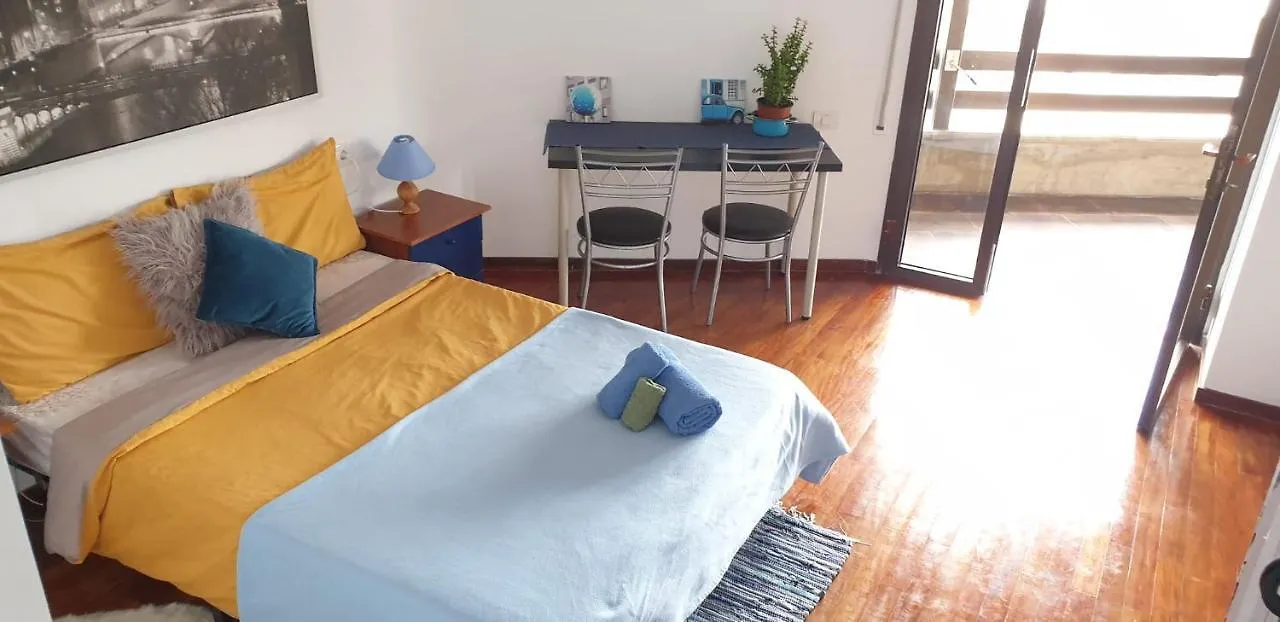 Casa Compartida Weyler Bed & Breakfast Santa Cruz de Tenerife Spain